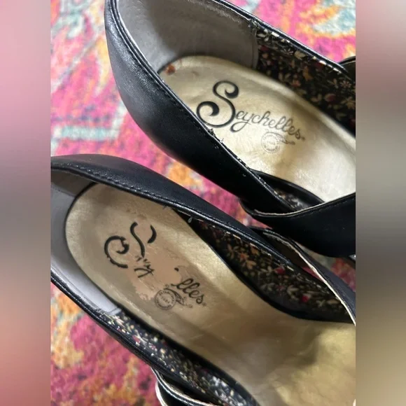 Seychelles | Women's black leather Third Degree Mary Jane pumps, side button sz9 - Picture 8 of 13